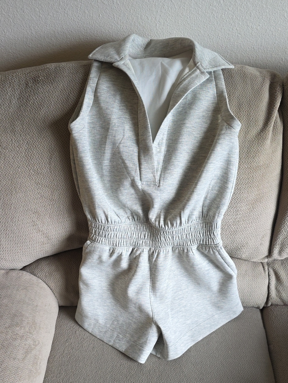 Sleeveless Collared Romper in Light Gray